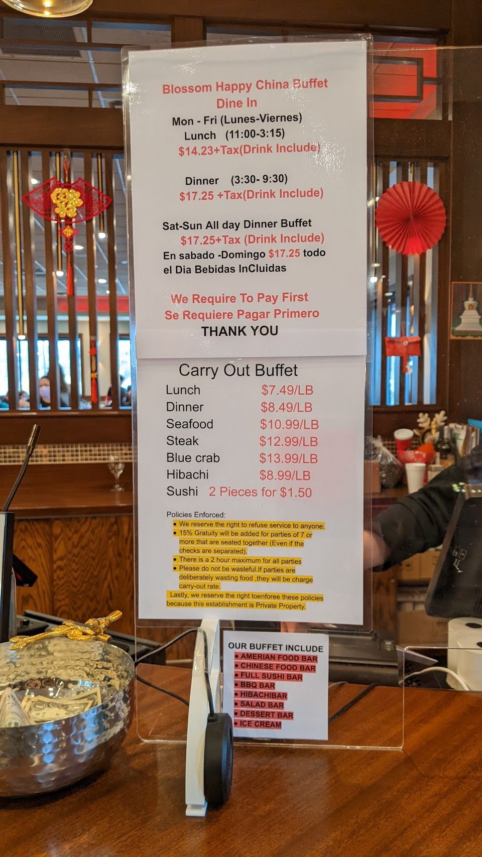 Simple menu listing lunch, dinner, and weekend service.